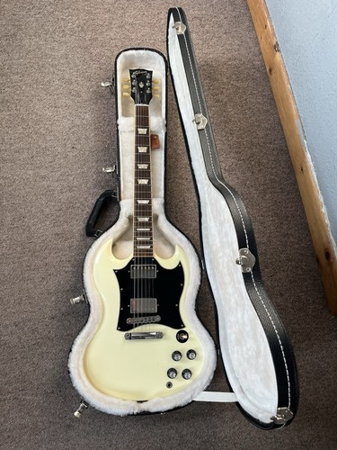 Stunning vintage white gibson - stunning,